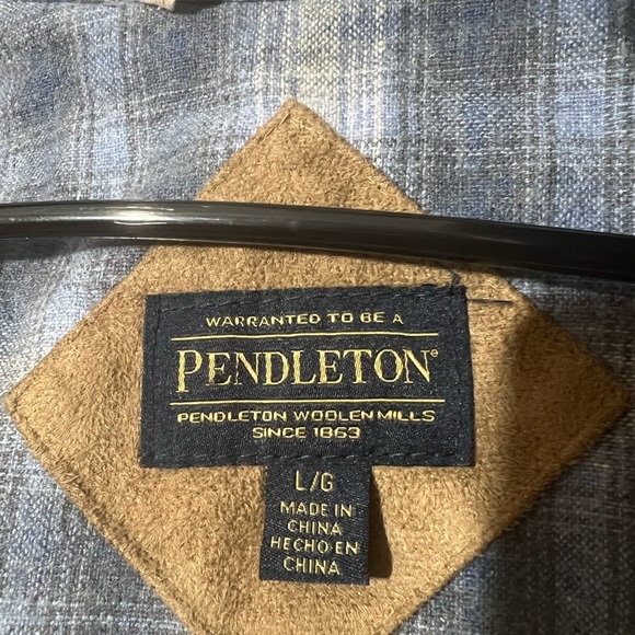 Pendleton women’s Tan Teddy Jacket - Picture 2 of 4